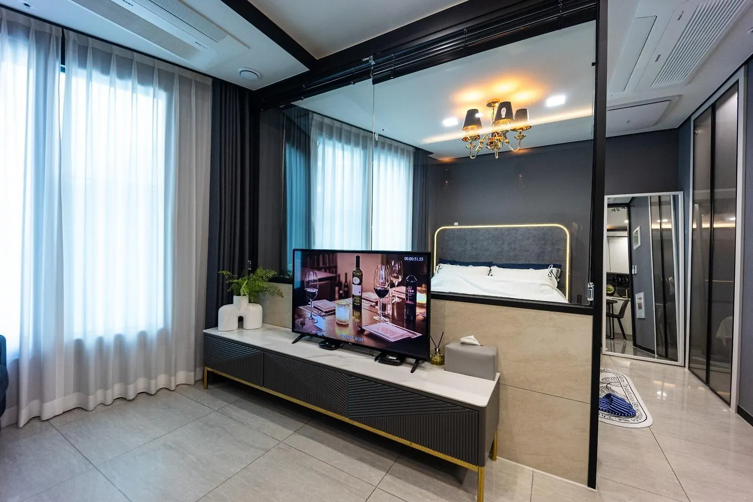 Lägenhet 1 Minute To The Beach! Free Parking! Sauna And Gym Busan