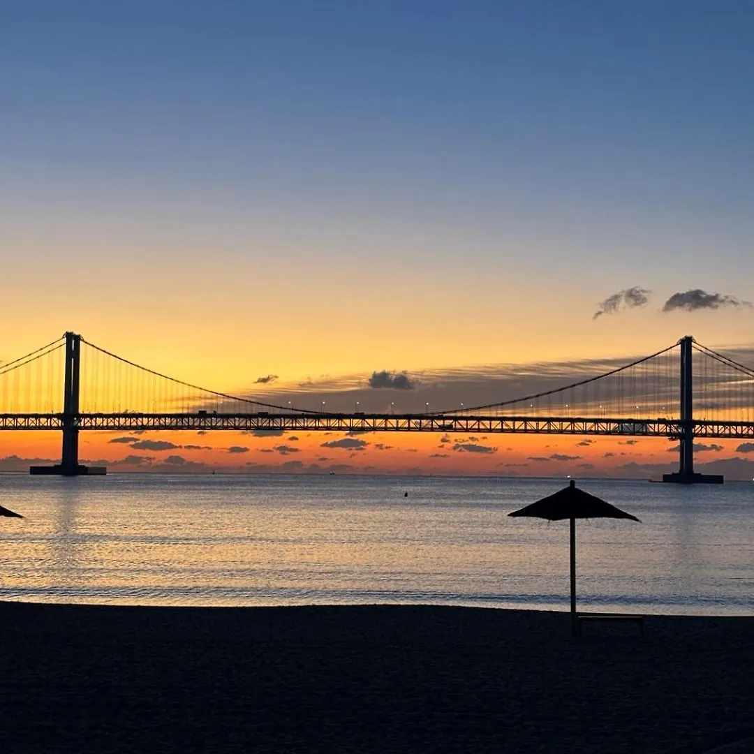 1 Minute To The Beach! Free Parking! Sauna And Gym Busan 0*,  South Korea