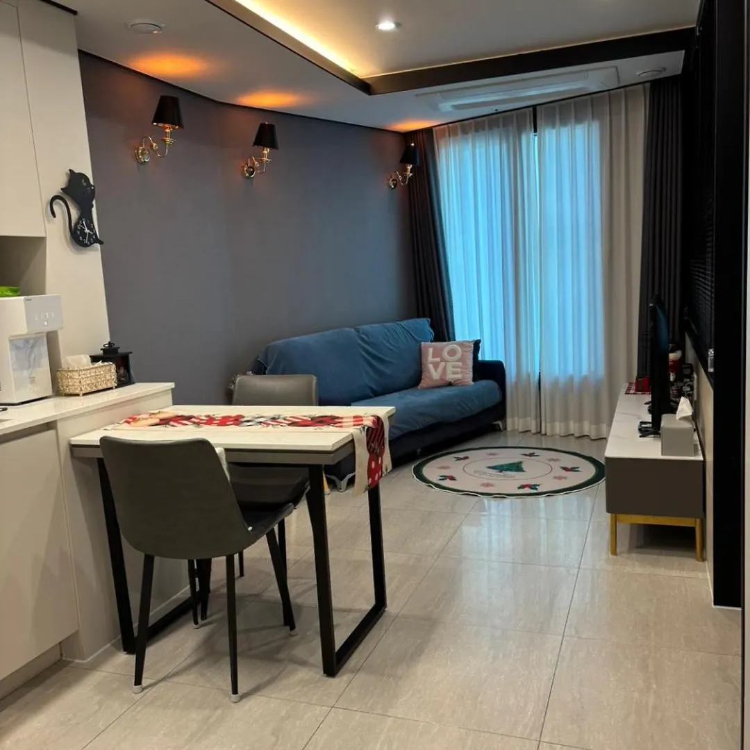Apartment 1 Minute To The Beach! Free Parking! Sauna And Gym Busan South Korea