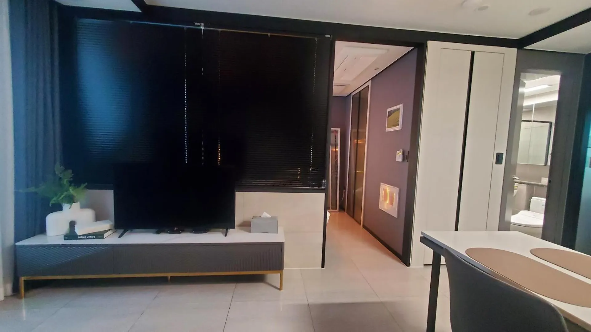 Apartment 1 Minute To The Beach! Free Parking! Sauna And Gym Busan
