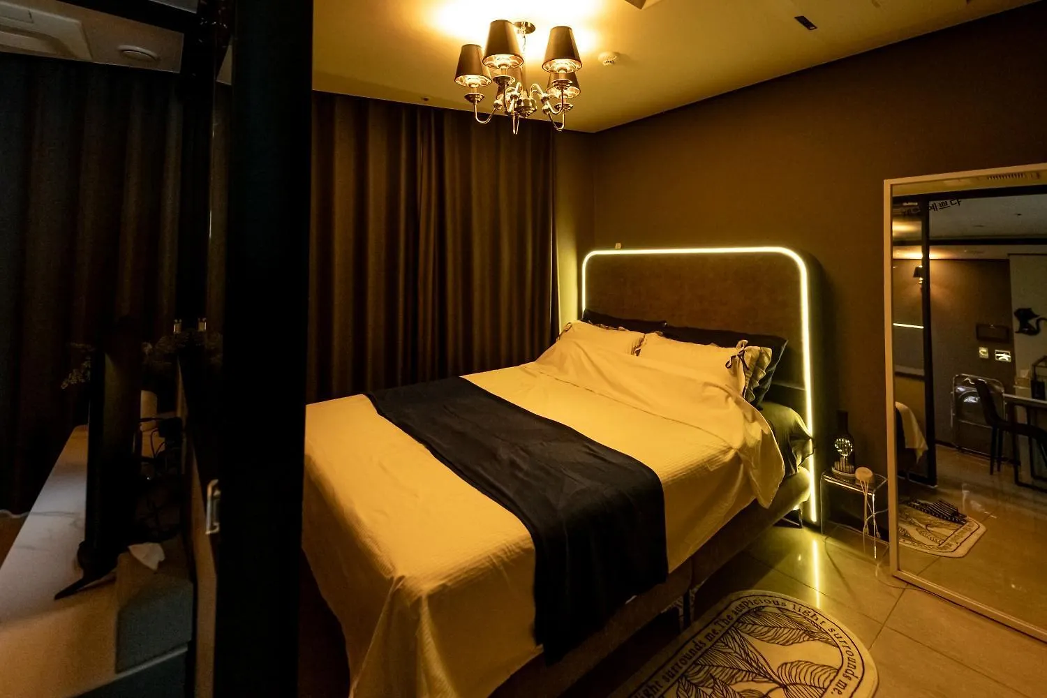 1 Minute To The Beach! Free Parking! Sauna And Gym Busan South Korea