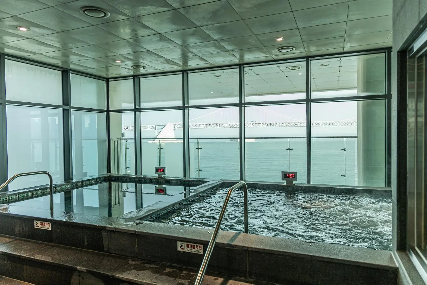 Apartment 1 Minute To The Beach! Free Parking! Sauna And Gym Busan
