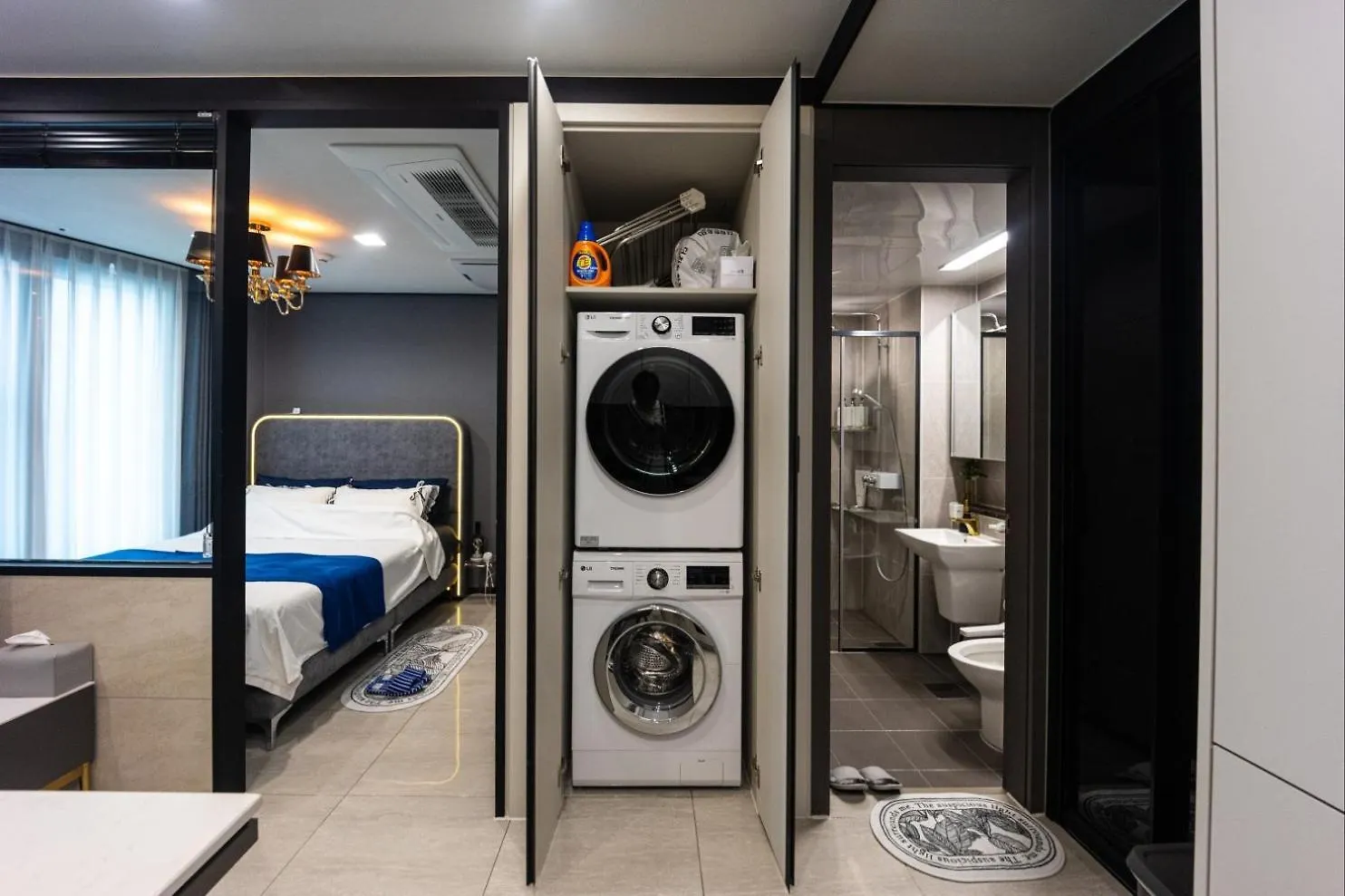 1 Minute To The Beach! Free Parking! Sauna And Gym Busan